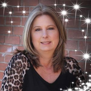 Meet your Posher, Laurie